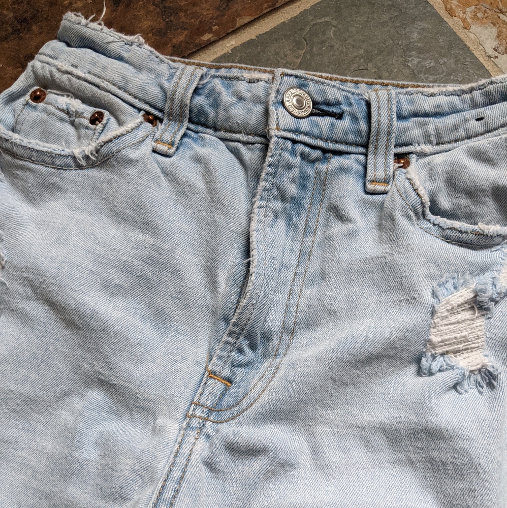 A&F Simone High Rise Slim Jeans - Picture 4 of 5